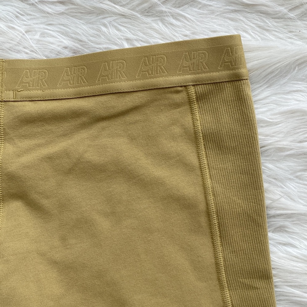 Nike | Air Rib Shorts - Picture 9 of 10